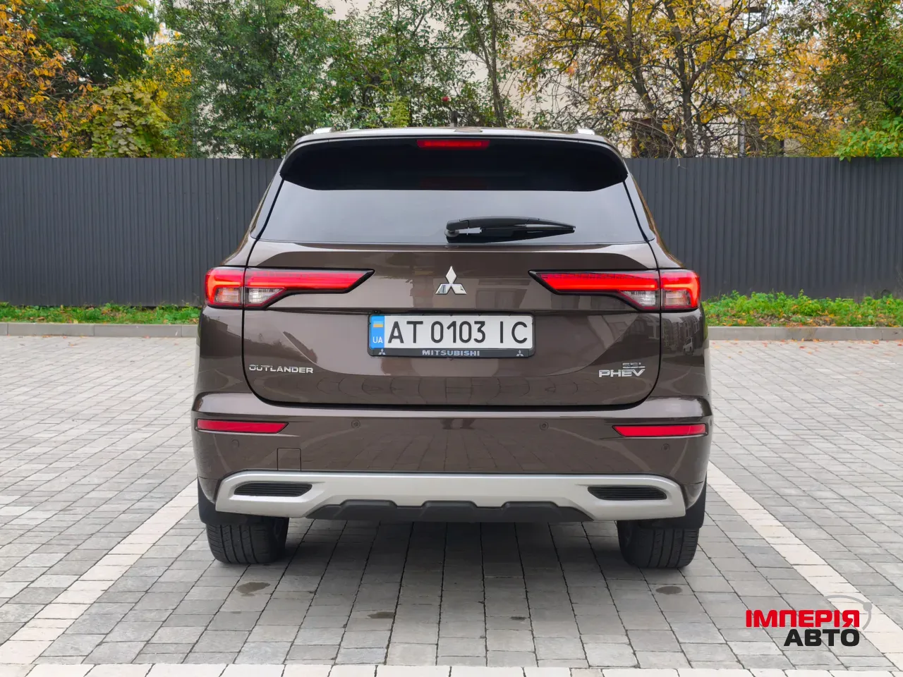 Mitsubishi Outlander - фото 12