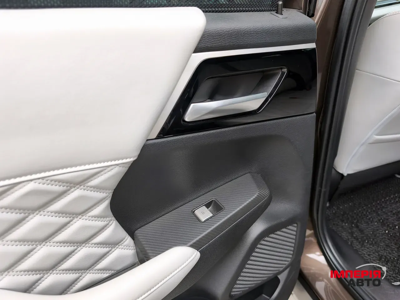 Mitsubishi Outlander - фото 57