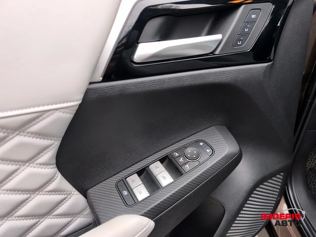 Mitsubishi Outlander - фото 32