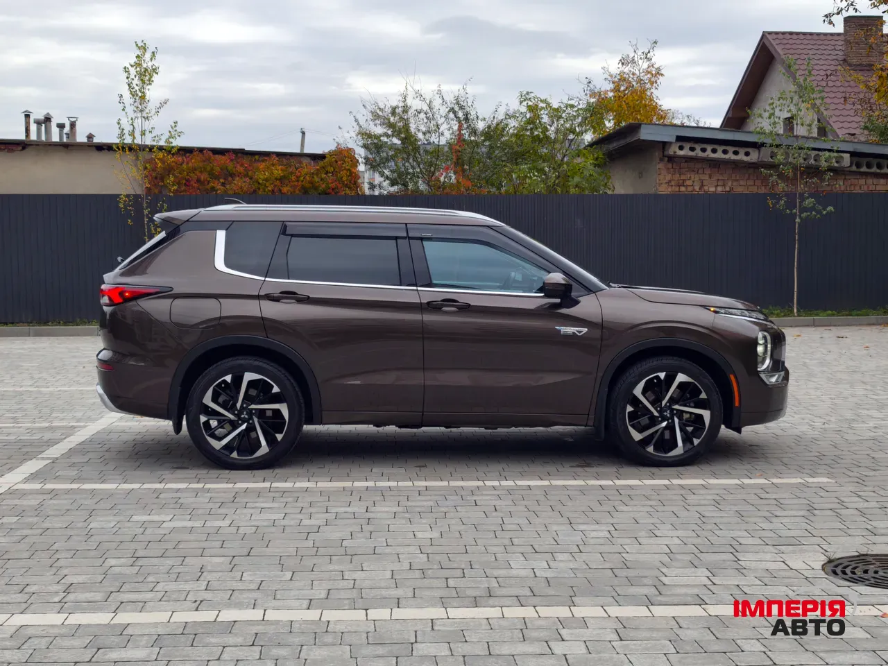 Mitsubishi Outlander - фото 16