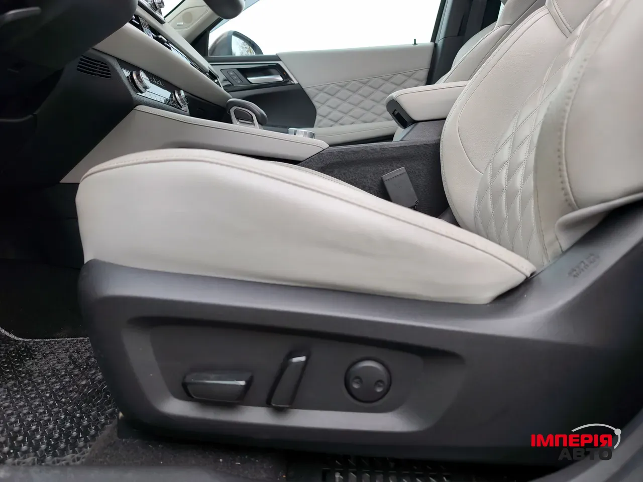 Mitsubishi Outlander - фото 36