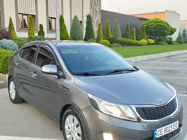 Kia Rio - фото 3