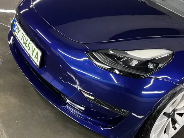 Tesla Model 3 - фото 1