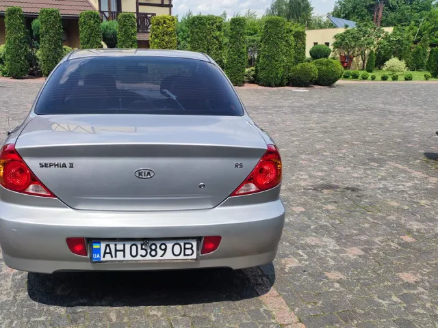 Kia Sephia - фото 5