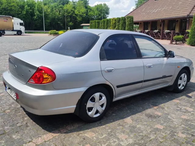 Kia Sephia - фото 4
