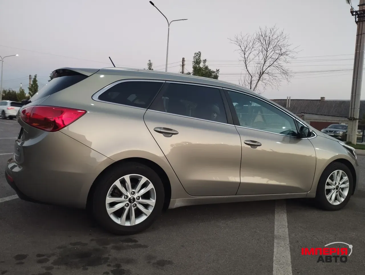 Kia Ceed - фото 3