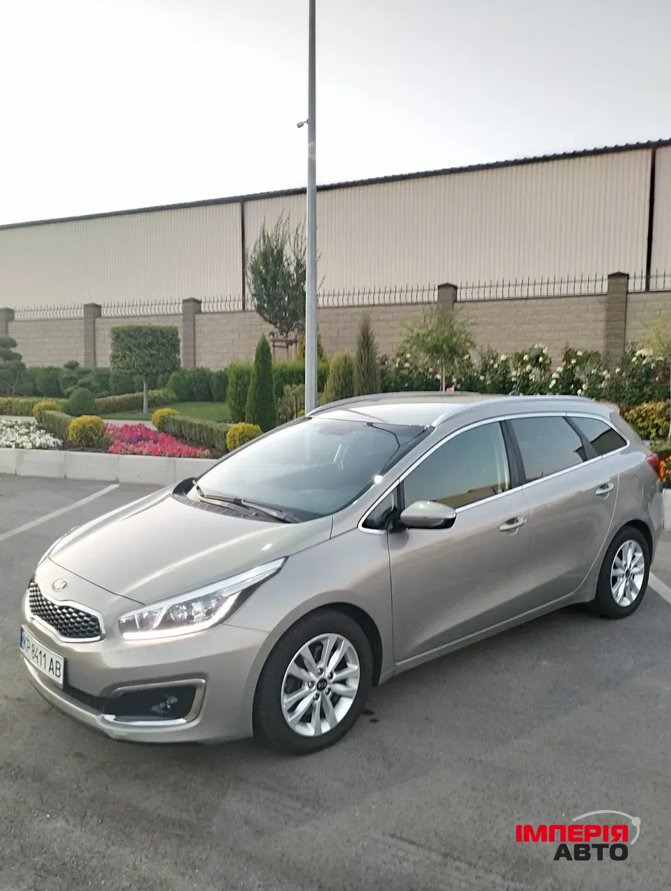 Kia Ceed - фото 1