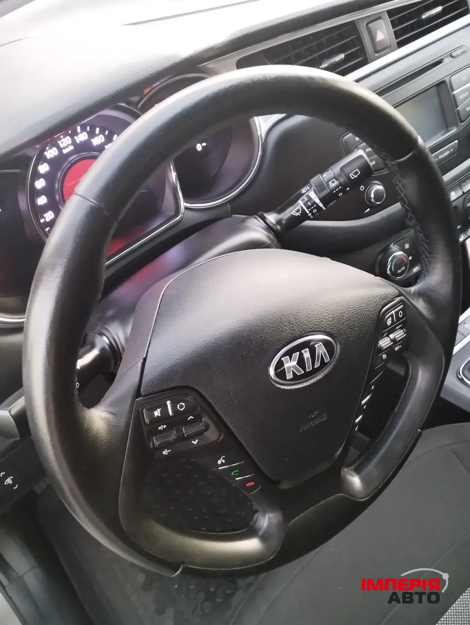 Kia Ceed - фото 5