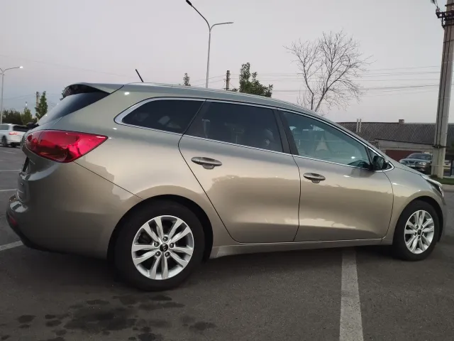 Kia Ceed - фото 3