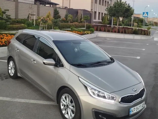 Kia Ceed - фото 2