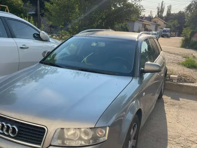 Audi A4 - фото 3