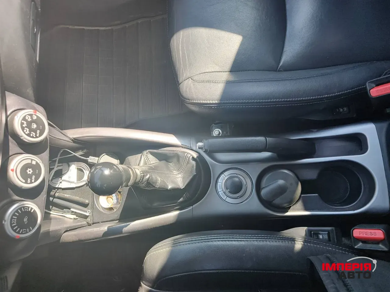 Citroen C-Crosser - фото 17