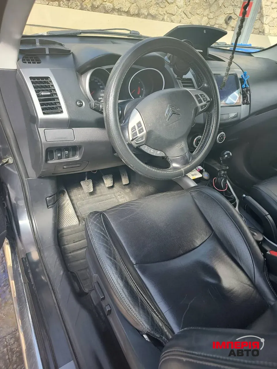 Citroen C-Crosser - фото 12