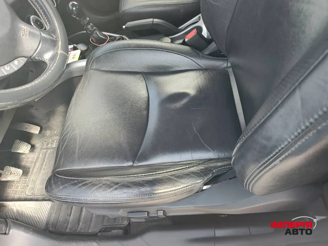 Citroen C-Crosser - фото 11