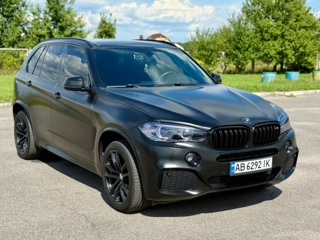 BMW X5 - фото 1