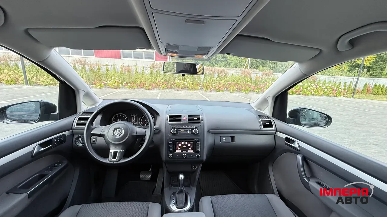 Volkswagen Touran - фото 9