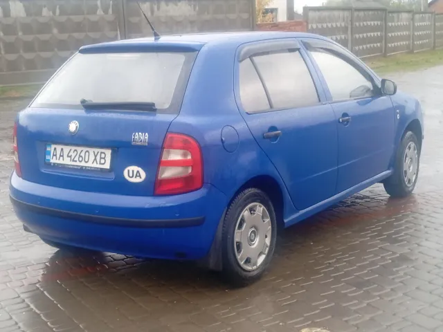 Skoda Fabia - фото 4