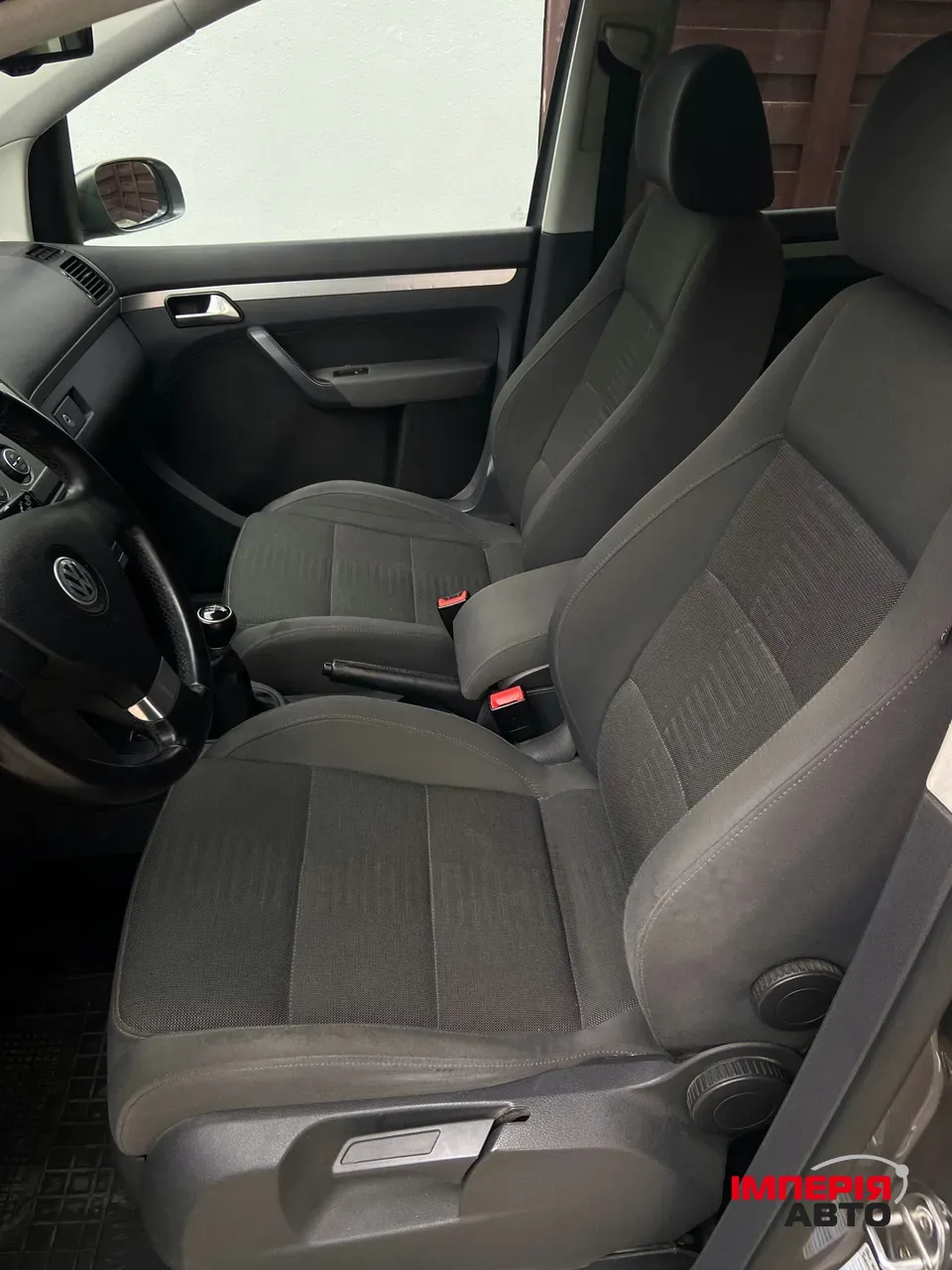 Volkswagen Touran - фото 11