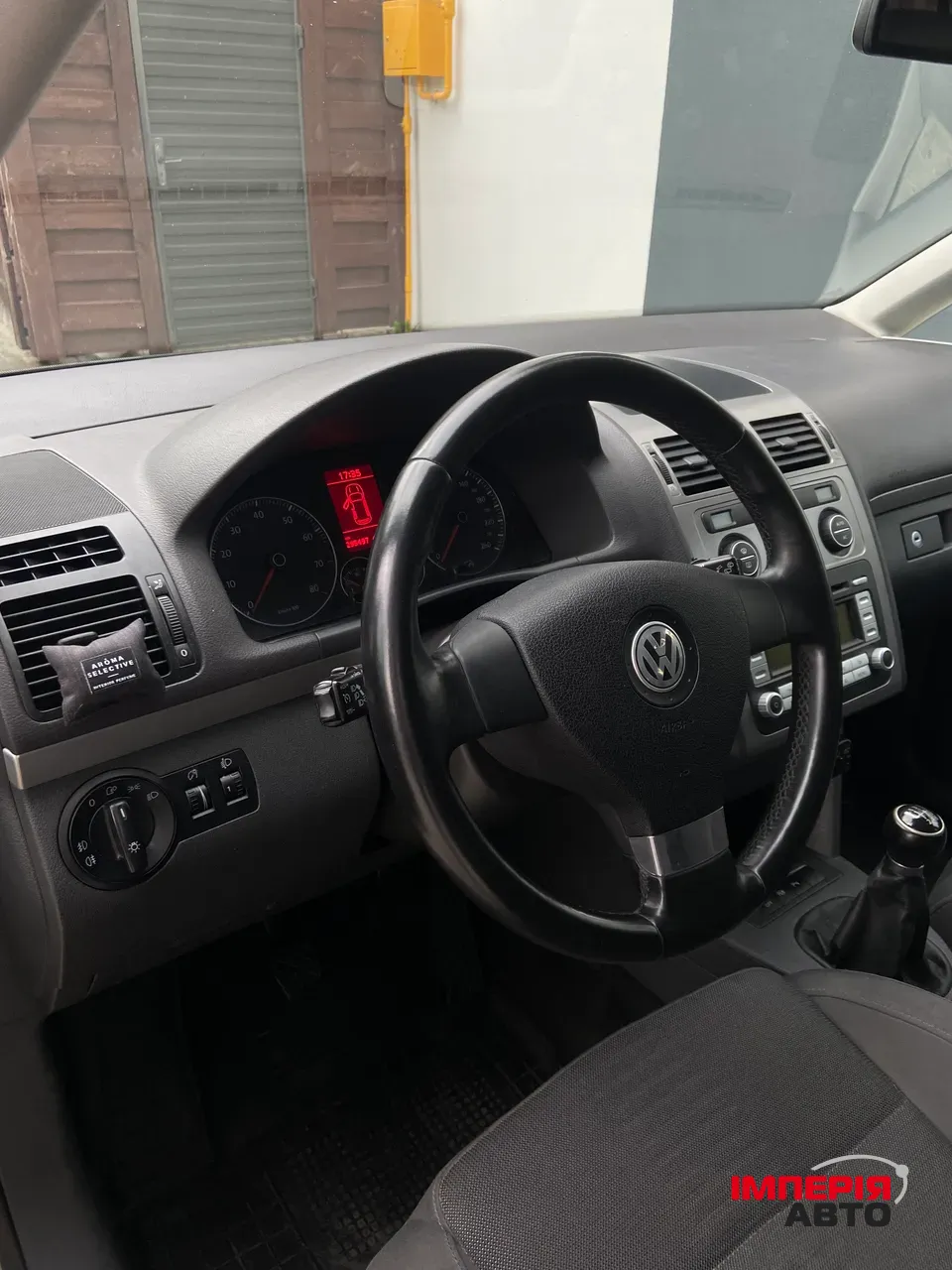 Volkswagen Touran - фото 13