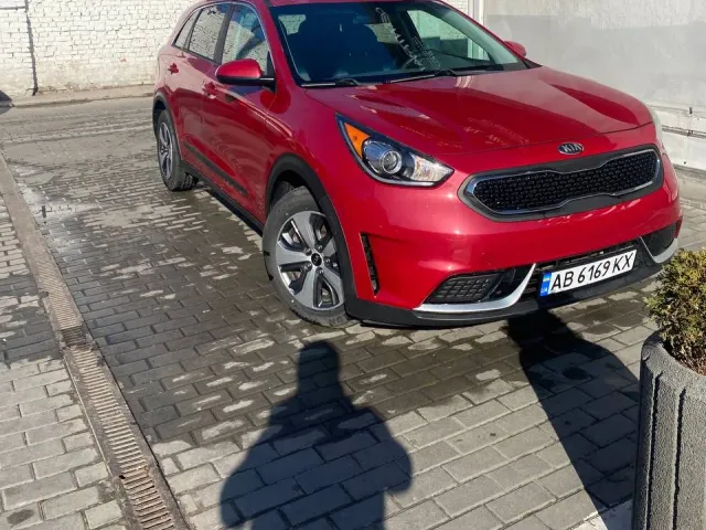 Kia Niro - фото 1