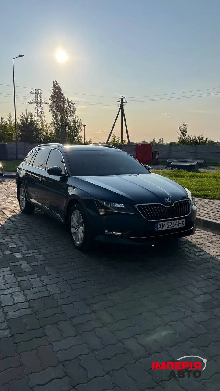 Skoda Superb - фото 4