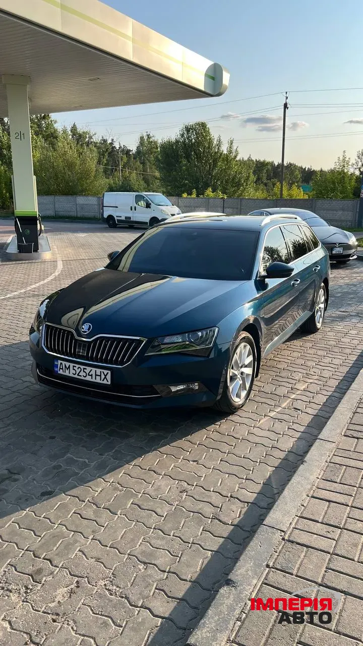 Skoda Superb - фото 14