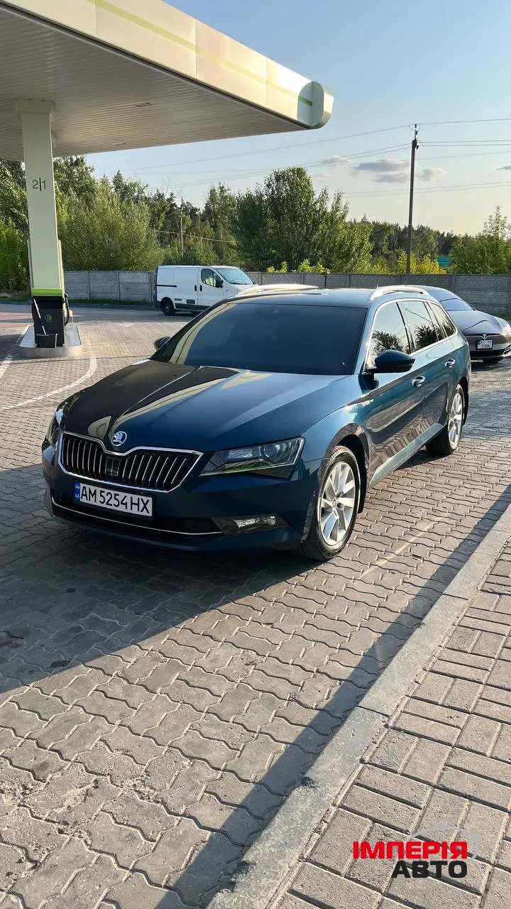 Skoda Superb - фото 15