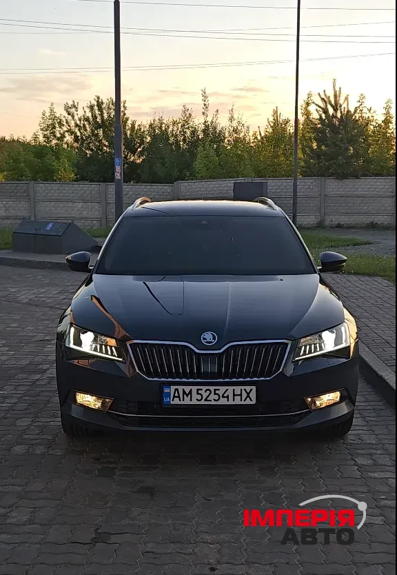 Skoda Superb - фото 1