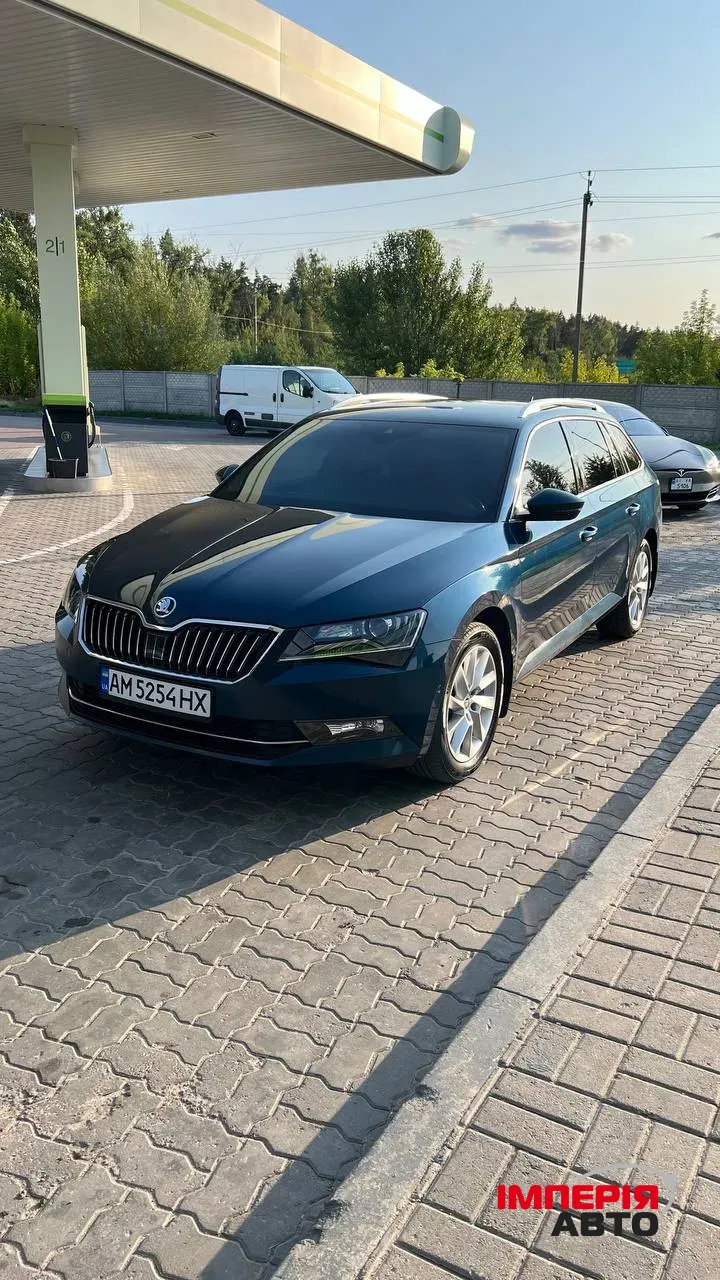 Skoda Superb - фото 13