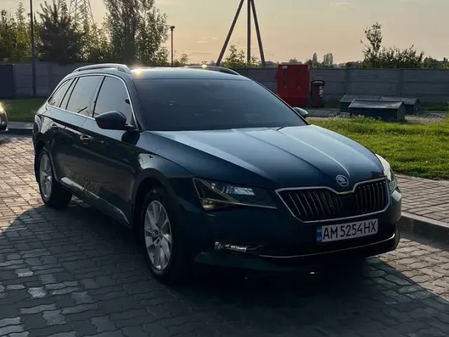 Skoda Superb - фото 2