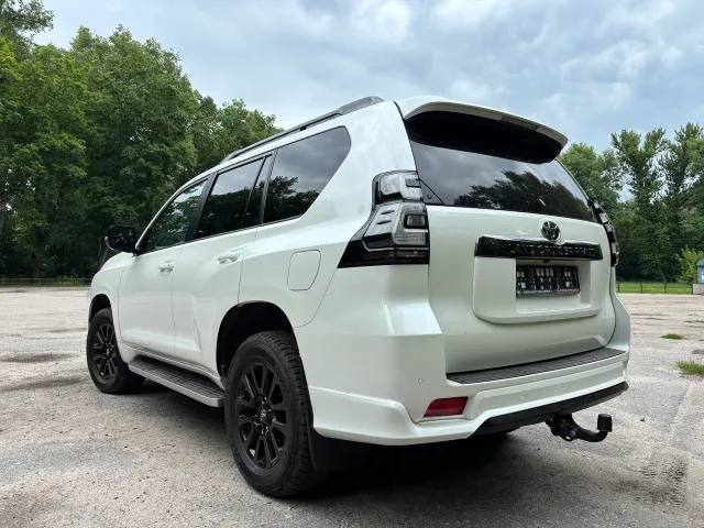 Toyota Land Cruiser Prado - фото 3