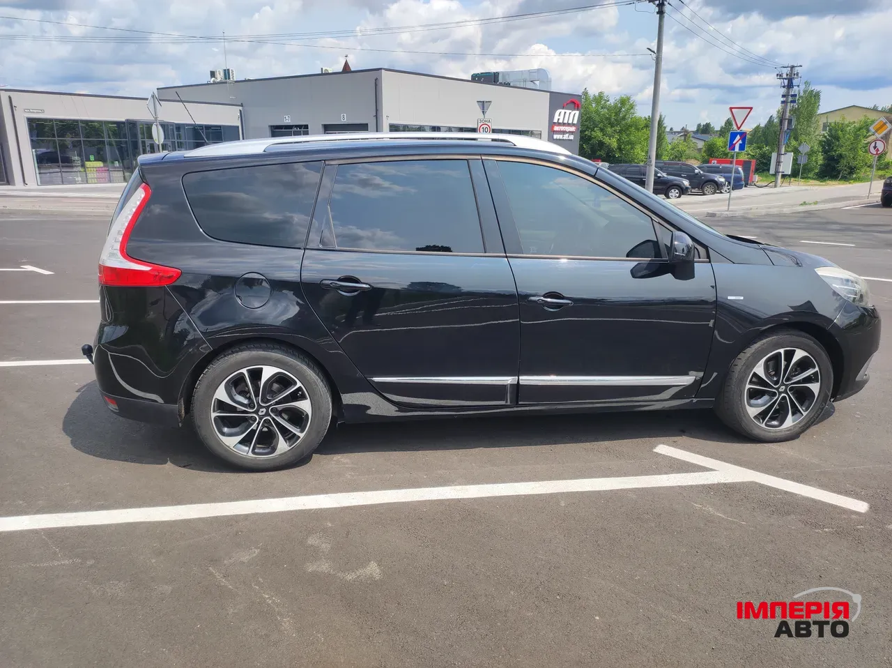 Renault Scenic - фото 7