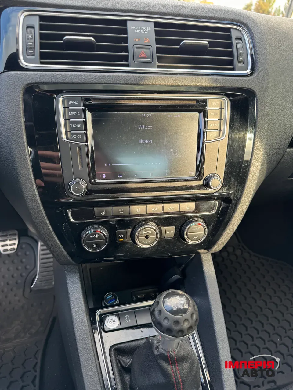 Volkswagen Jetta - фото 19