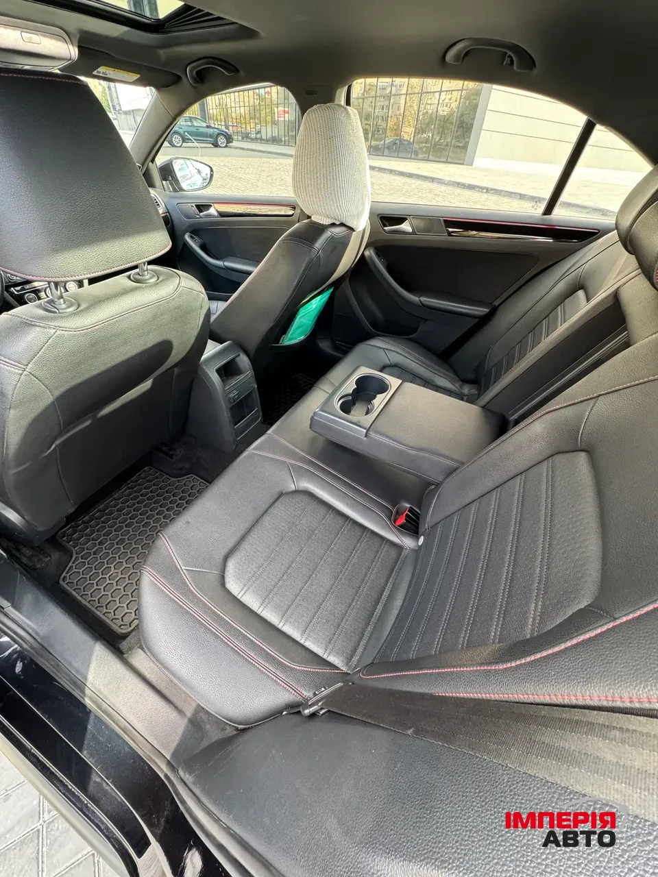 Volkswagen Jetta - фото 16