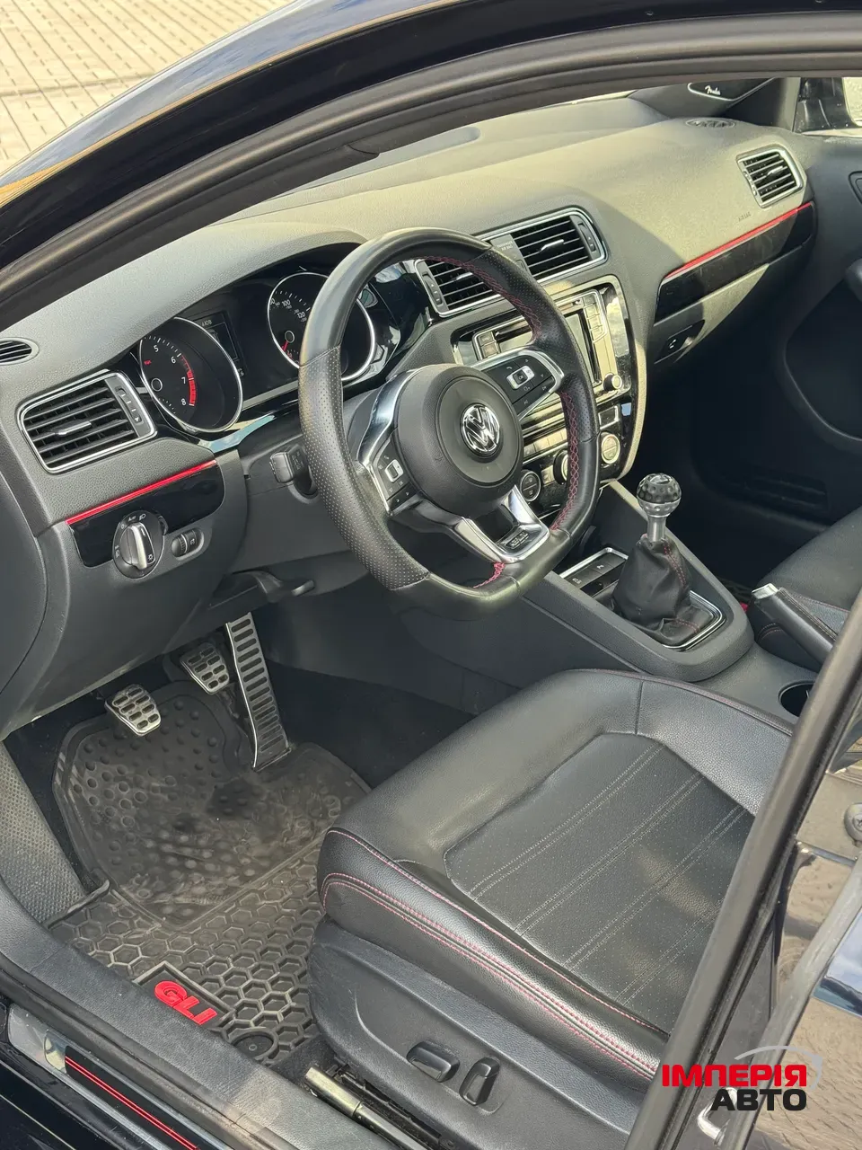 Volkswagen Jetta - фото 12