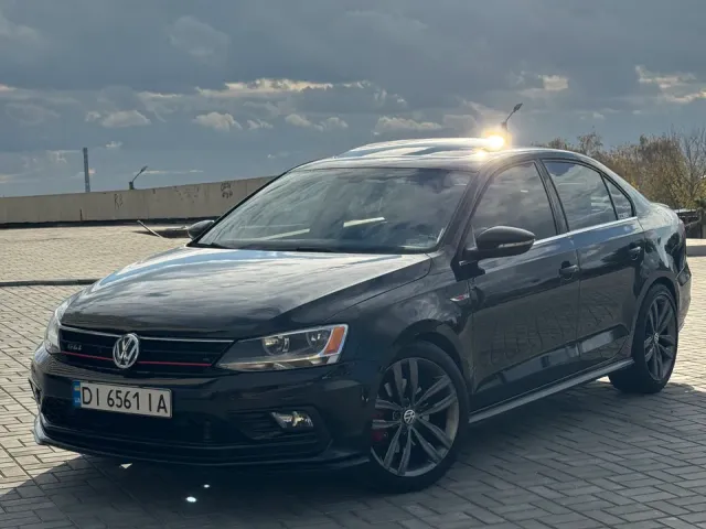 Volkswagen Jetta - фото 4