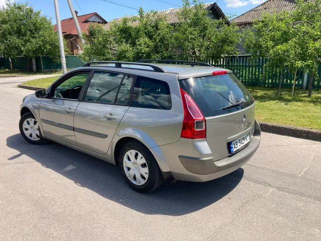 Renault Megane - фото 4