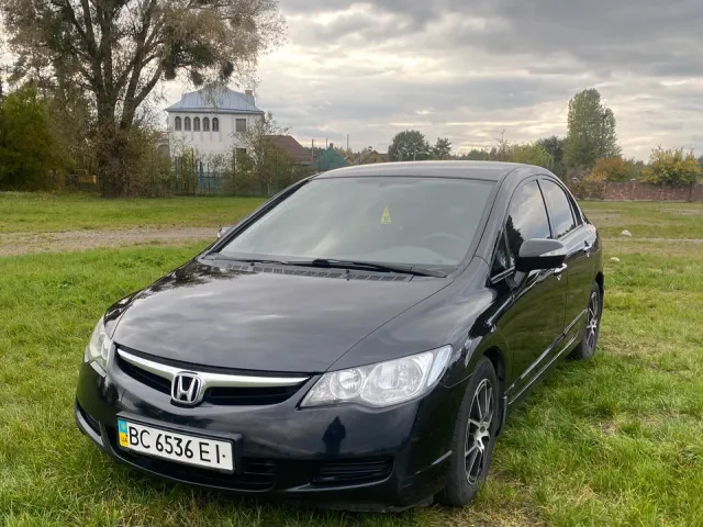 Honda Civic - фото 1