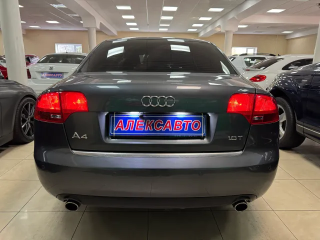 Audi A4 - фото 3