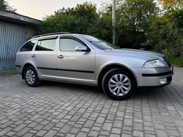 Skoda Octavia - фото 5