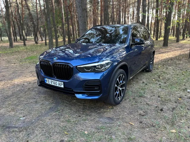 BMW X5 - фото 1