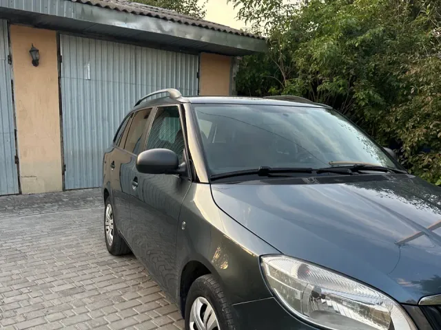 Skoda Fabia - фото 4