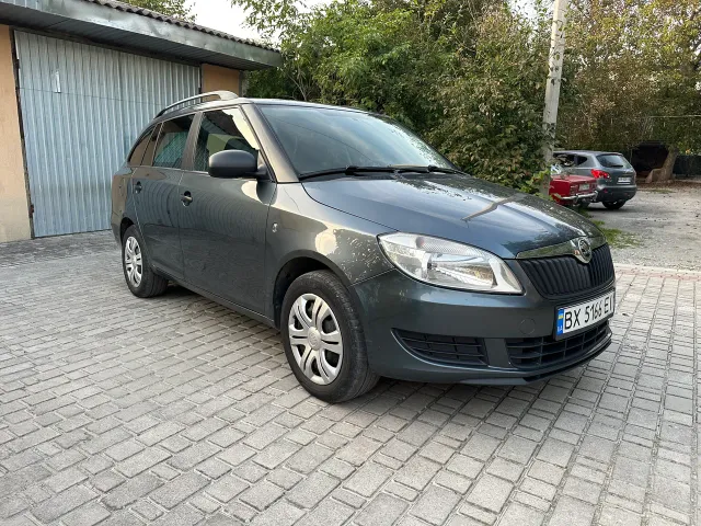Skoda Fabia - фото 3