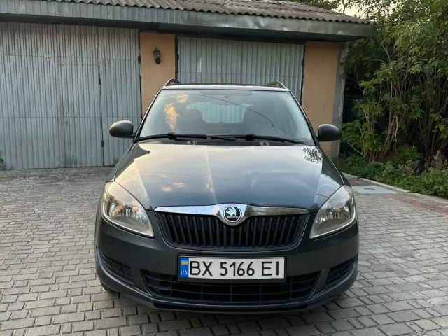Skoda Fabia - фото 5
