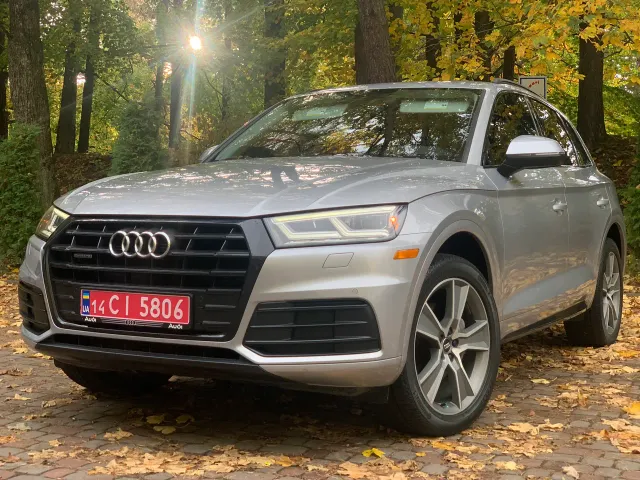 Audi Q5 - фото 1