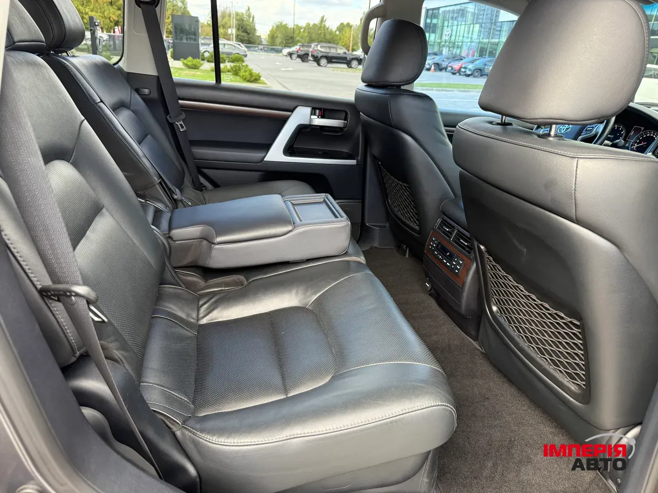 Toyota Land Cruiser - фото 9