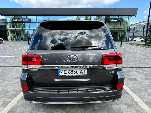 Toyota Land Cruiser - фото 3