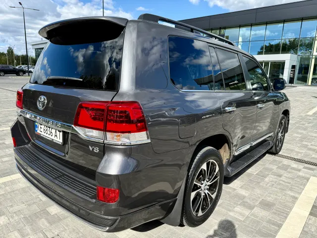 Toyota Land Cruiser - фото 5