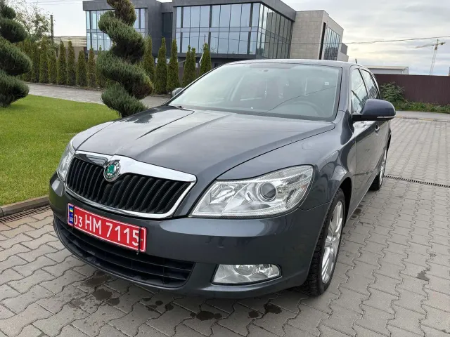 Skoda Octavia - фото 1