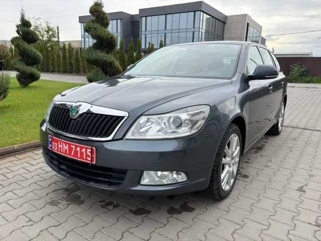 Skoda Octavia - фото 2